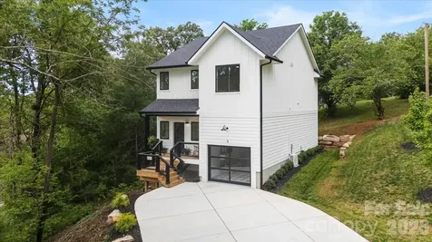 8 Wildwood Park Knoll Weaverville NC 28787