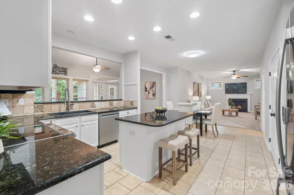 2435 Smith Cove Road Denver NC 28037