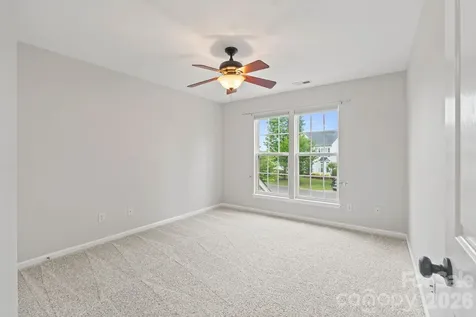 2435 Smith Cove Road Denver NC 28037