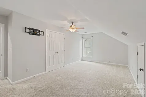 2435 Smith Cove Road Denver NC 28037