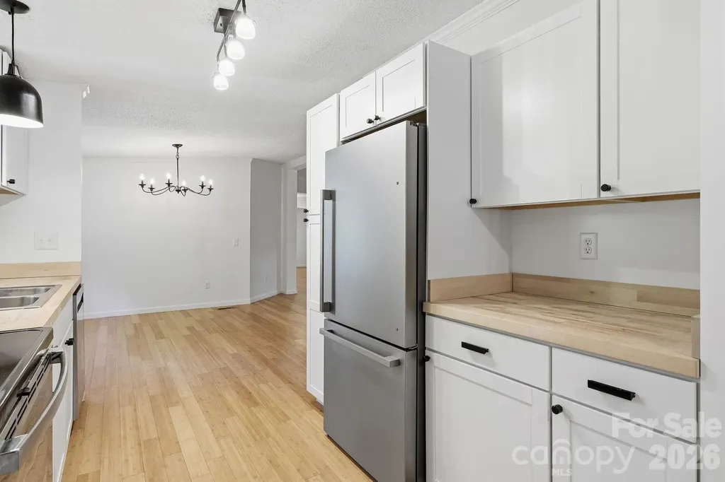 118 Heather Drive Asheville NC 28806