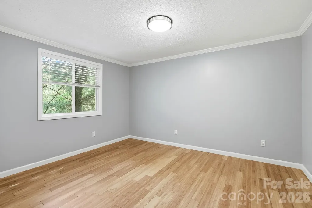 118 Heather Drive Asheville NC 28806