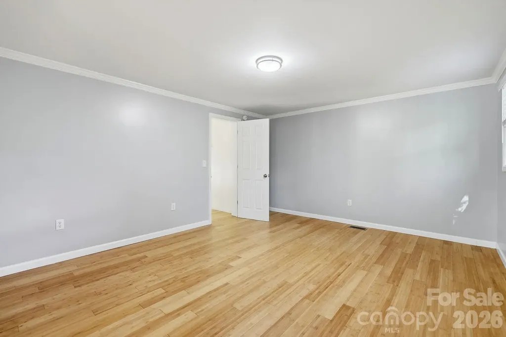 118 Heather Drive Asheville NC 28806
