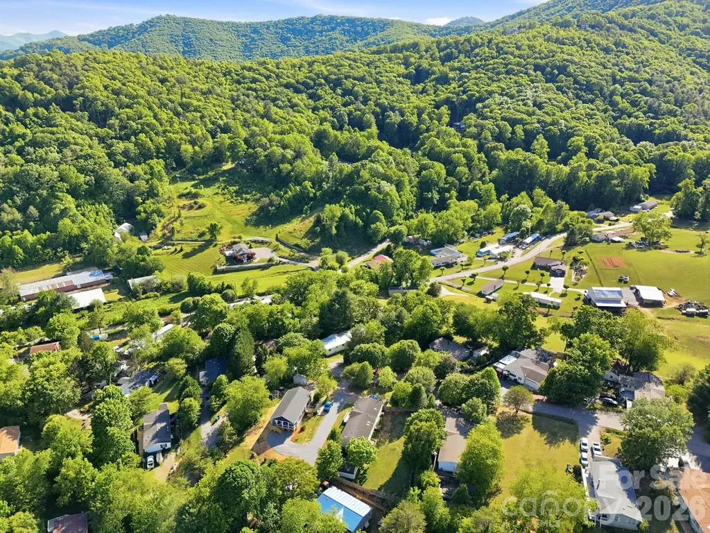 118 Heather Drive Asheville NC 28806