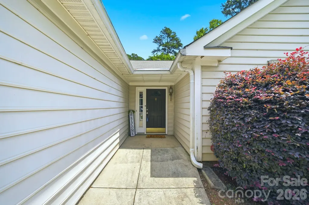 12209 Woodbend Drive Matthews NC 28105
