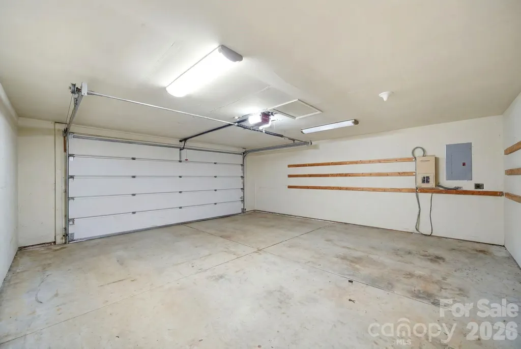 12209 Woodbend Drive Matthews NC 28105