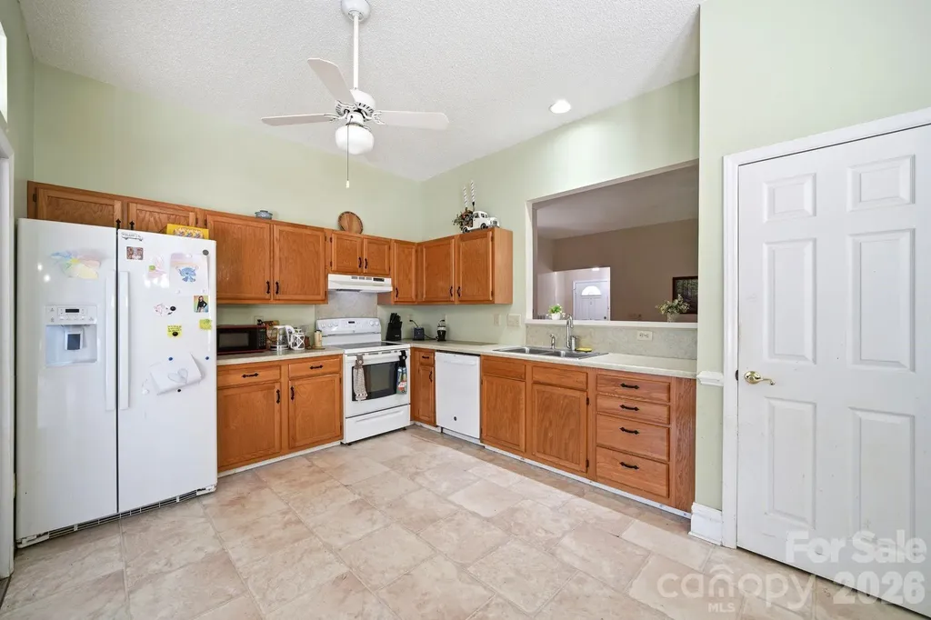 12209 Woodbend Drive Matthews NC 28105