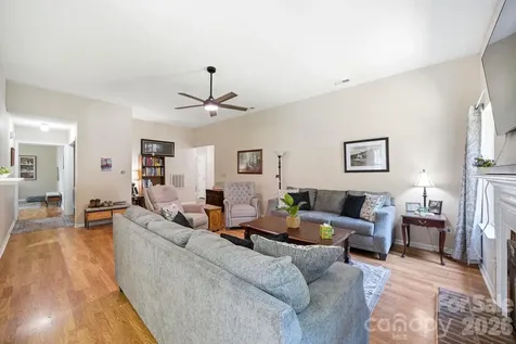 12209 Woodbend Drive Matthews NC 28105