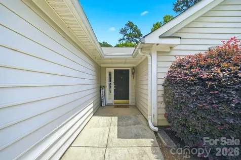 12209 Woodbend Drive Matthews NC 28105