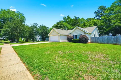 12209 Woodbend Drive Matthews NC 28105