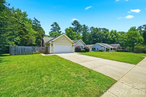 12209 Woodbend Drive Matthews NC 28105