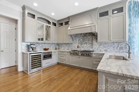 2021 Coniston Place Charlotte NC 28207