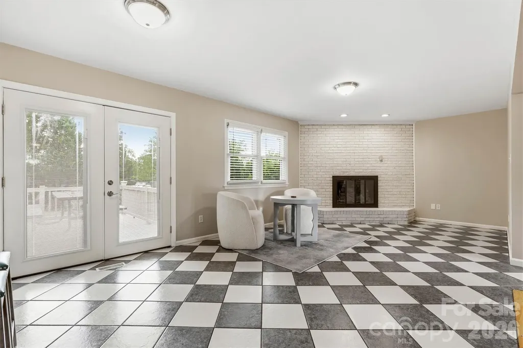 226 28th Avenue Place NE Hickory NC 28601