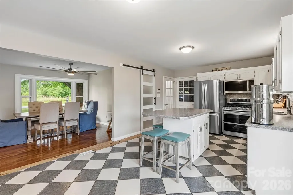 226 28th Avenue Place NE Hickory NC 28601