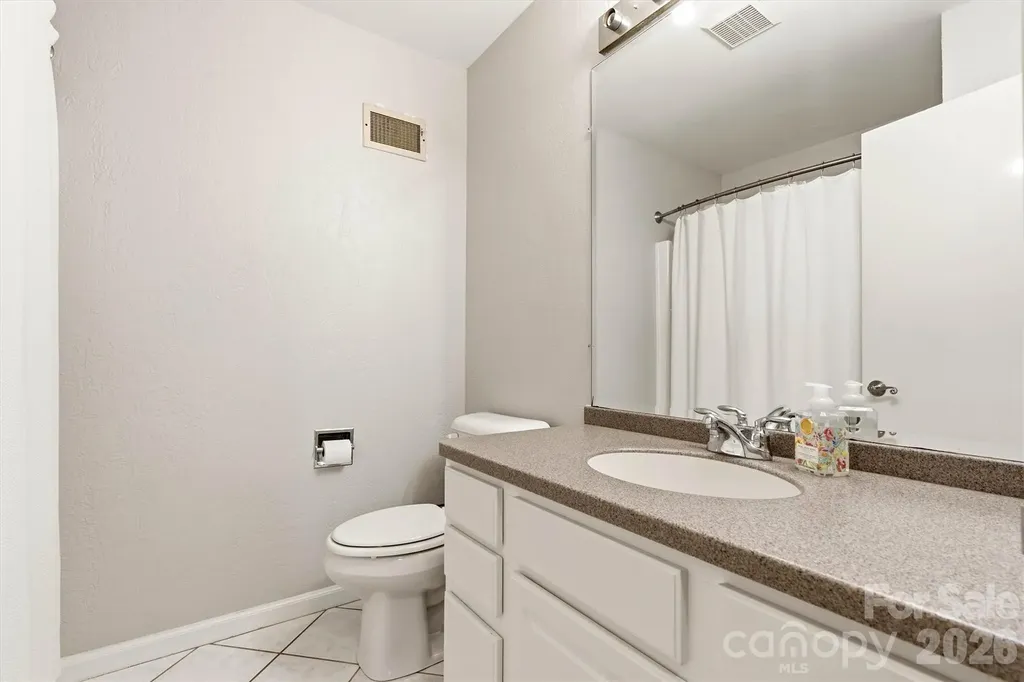 226 28th Avenue Place NE Hickory NC 28601