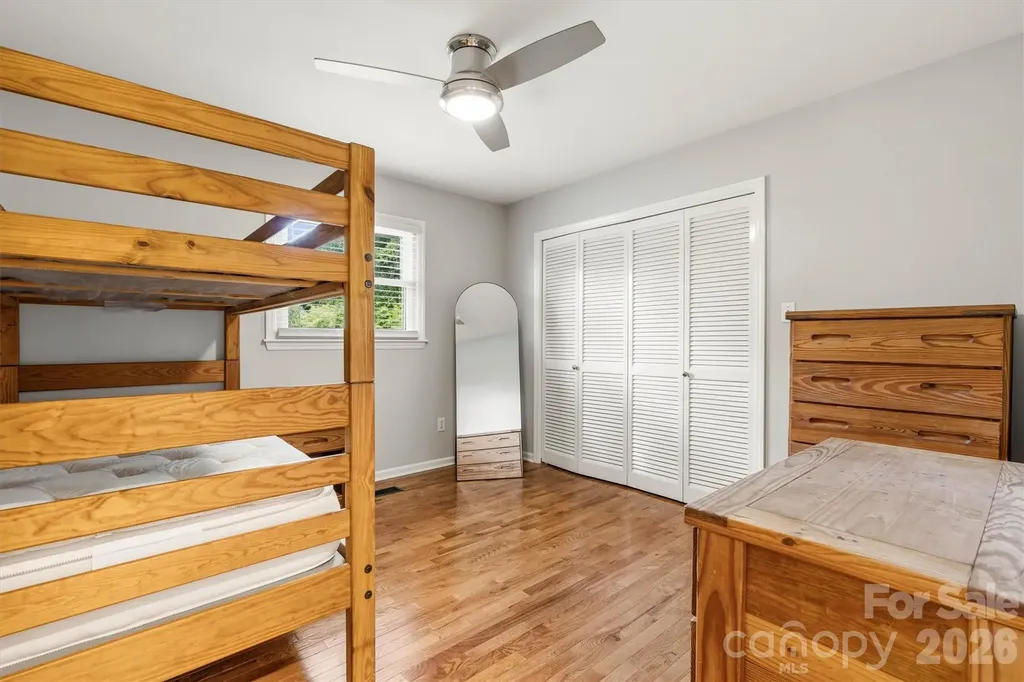 226 28th Avenue Place NE Hickory NC 28601
