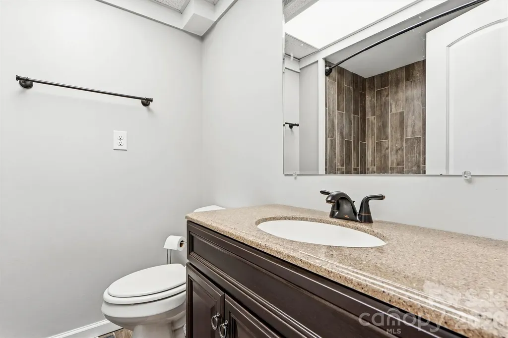 226 28th Avenue Place NE Hickory NC 28601