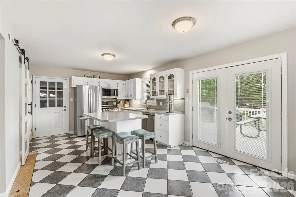 226 28th Avenue Place NE Hickory NC 28601