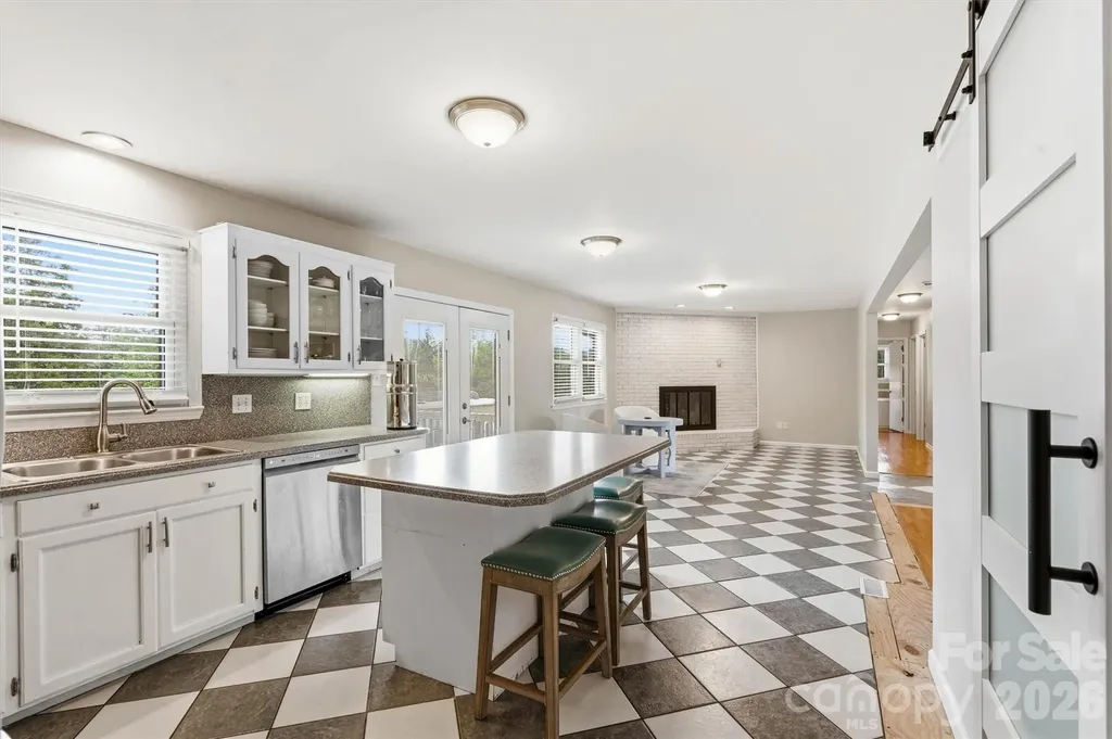 226 28th Avenue Place NE Hickory NC 28601