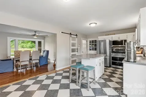 226 28th Avenue Place NE Hickory NC 28601