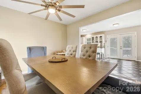 226 28th Avenue Place NE Hickory NC 28601