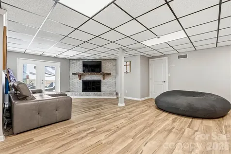 226 28th Avenue Place NE Hickory NC 28601