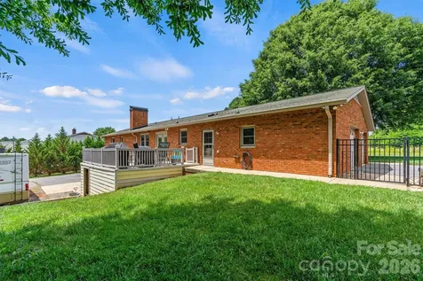 226 28th Avenue Place NE Hickory NC 28601