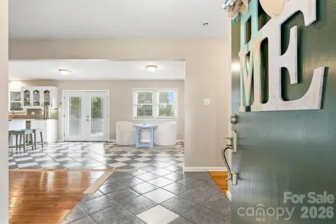 226 28th Avenue Place NE Hickory NC 28601