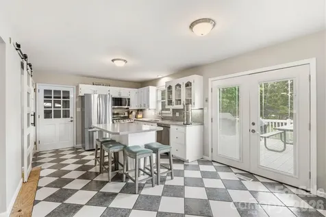 226 28th Avenue Place NE Hickory NC 28601