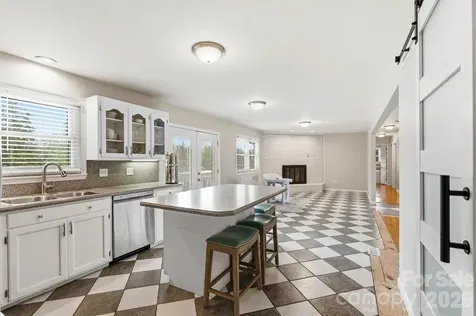 226 28th Avenue Place NE Hickory NC 28601
