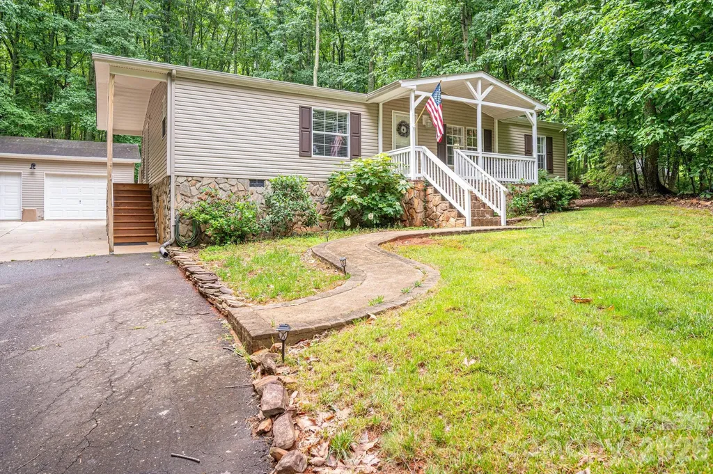 5043 Pebble Stone Road Maiden NC 28650