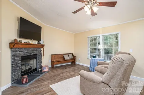 5043 Pebble Stone Road Maiden NC 28650
