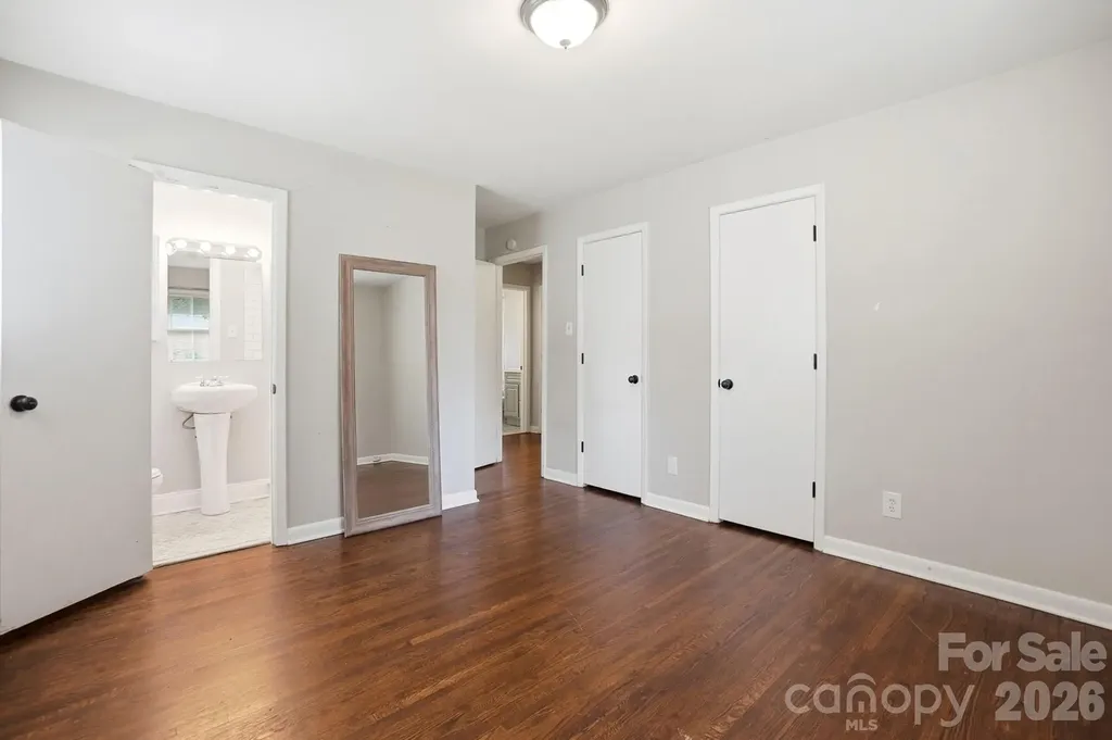 6308 Covecreek Drive Charlotte NC 28215