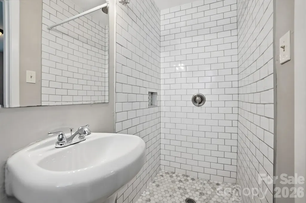 6308 Covecreek Drive Charlotte NC 28215