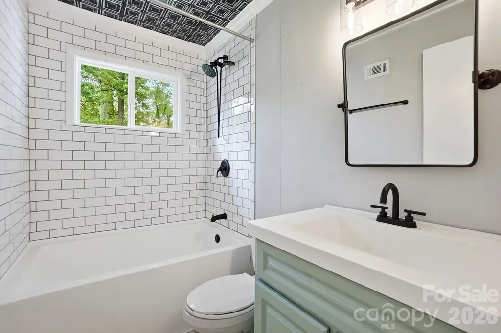 6308 Covecreek Drive Charlotte NC 28215