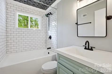 6308 Covecreek Drive Charlotte NC 28215