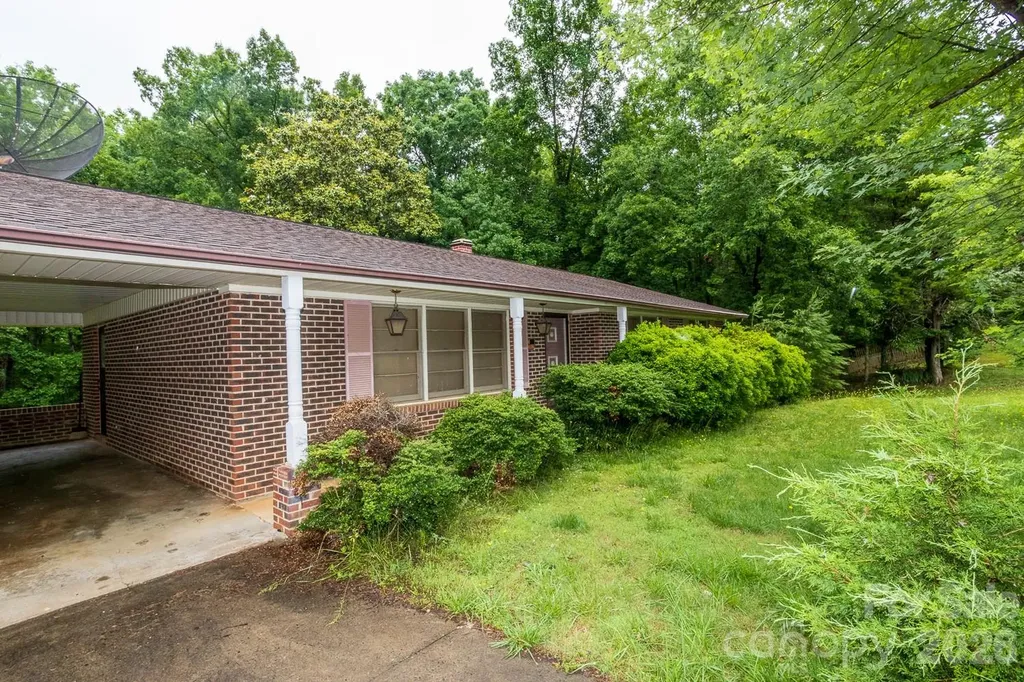 1225 Moss Road Rutherfordton NC 28139