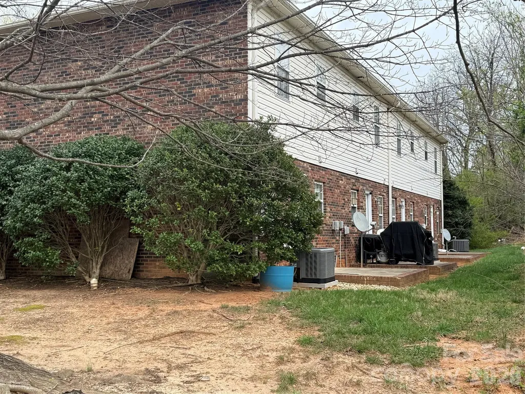 1310 And 1323 14th Street Drive NE Hickory NC 28601