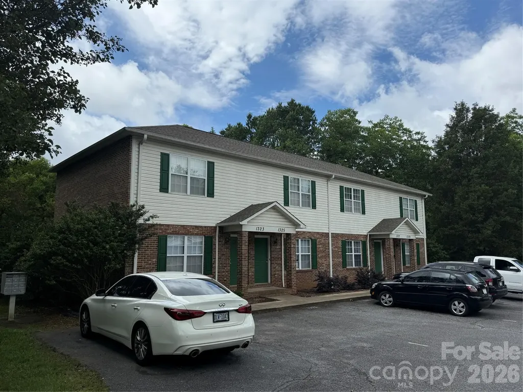 1310 And 1323 14th Street Drive NE Hickory NC 28601