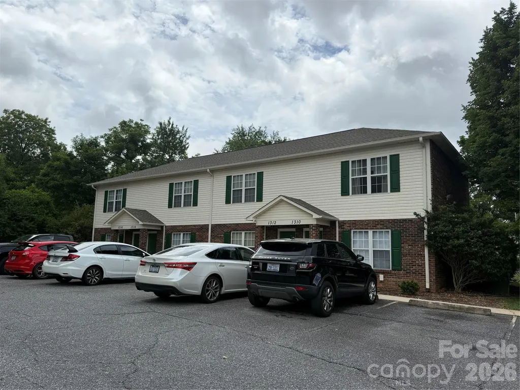 1310 And 1323 14th Street Drive NE Hickory NC 28601
