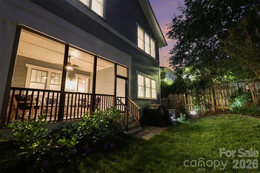 1615 Main Street Charlotte NC 28204