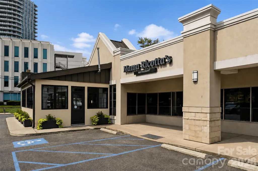 1615 Main Street Charlotte NC 28204