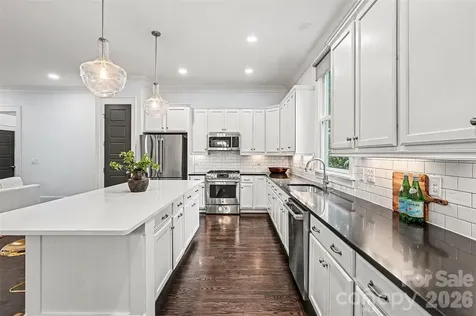 1615 Main Street Charlotte NC 28204