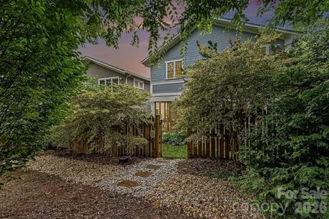 1615 Main Street Charlotte NC 28204