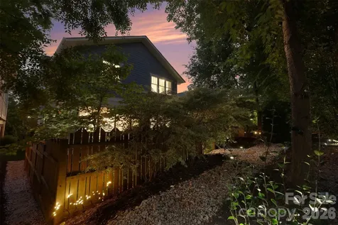 1615 Main Street Charlotte NC 28204