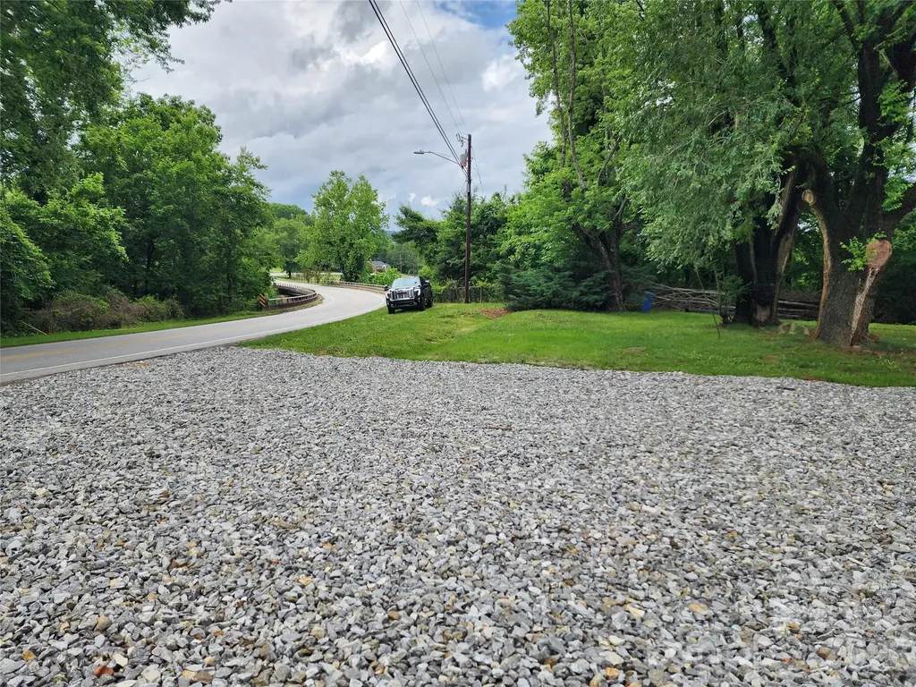 99999 S Bear Creek Road Asheville NC 28806