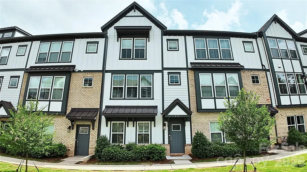 912 Mary Max Drive Davidson NC 28036