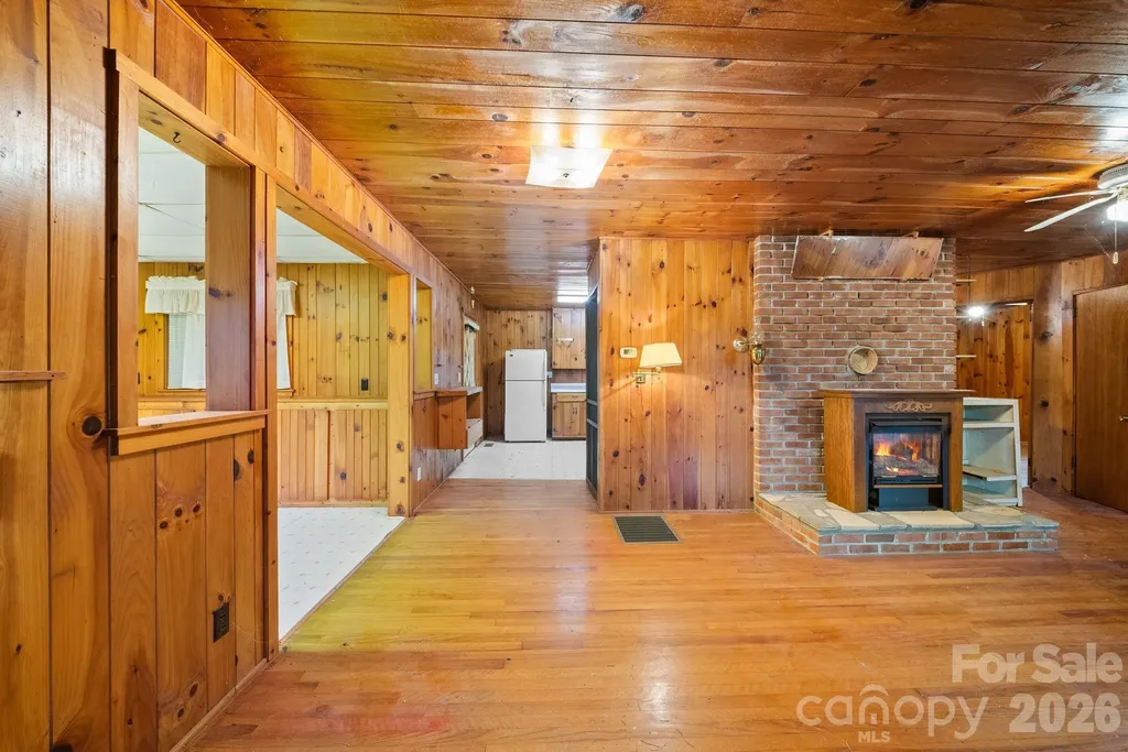 65 Gurney Franklin Road Newland NC 28657