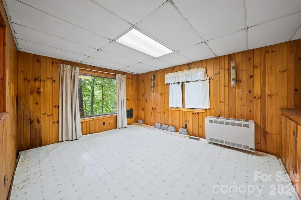 65 Gurney Franklin Road Newland NC 28657