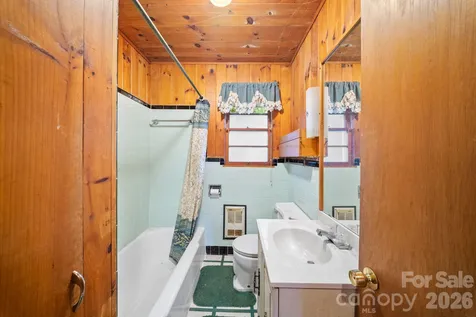 65 Gurney Franklin Road Newland NC 28657